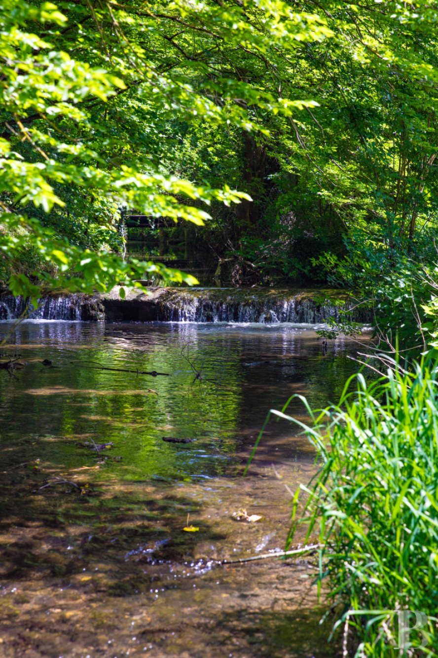 A completely renovated former mill halfway between Mantes-la-Jolie and Dreux in the Eure-et-Loire department - photo  n°4